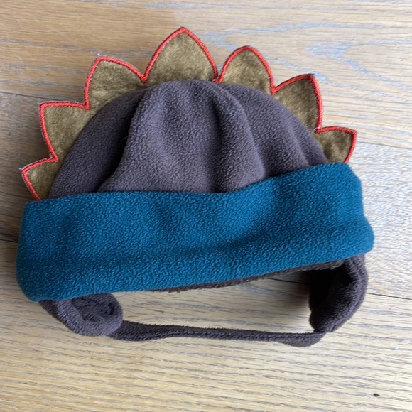 OshKosh B’hosh fleece dinosaur or turtle hat with Velcro chin strap • - Picture 5 of 7